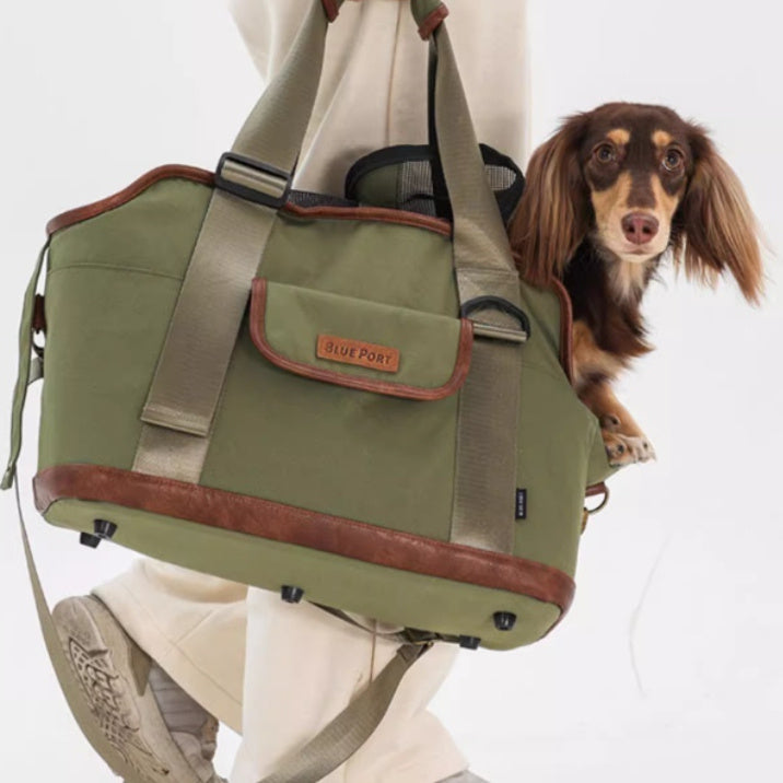 MaxandFriendsPets Outdoor Backpack for Small Cats and Dogs